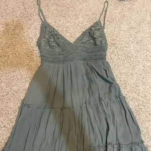 Women's Green Lace Open Back Dress